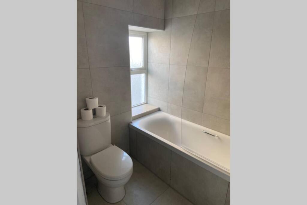 Beachside Apartment In The Centre Of Town New Quay Exterior foto